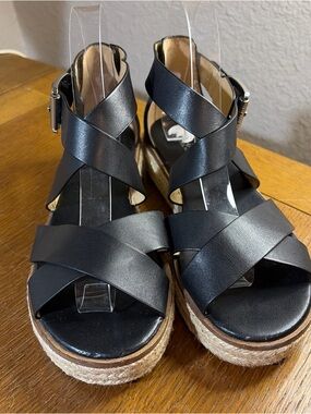 Michael Kors Darby Sandals Black Leather Upper Size 7.5 Womens